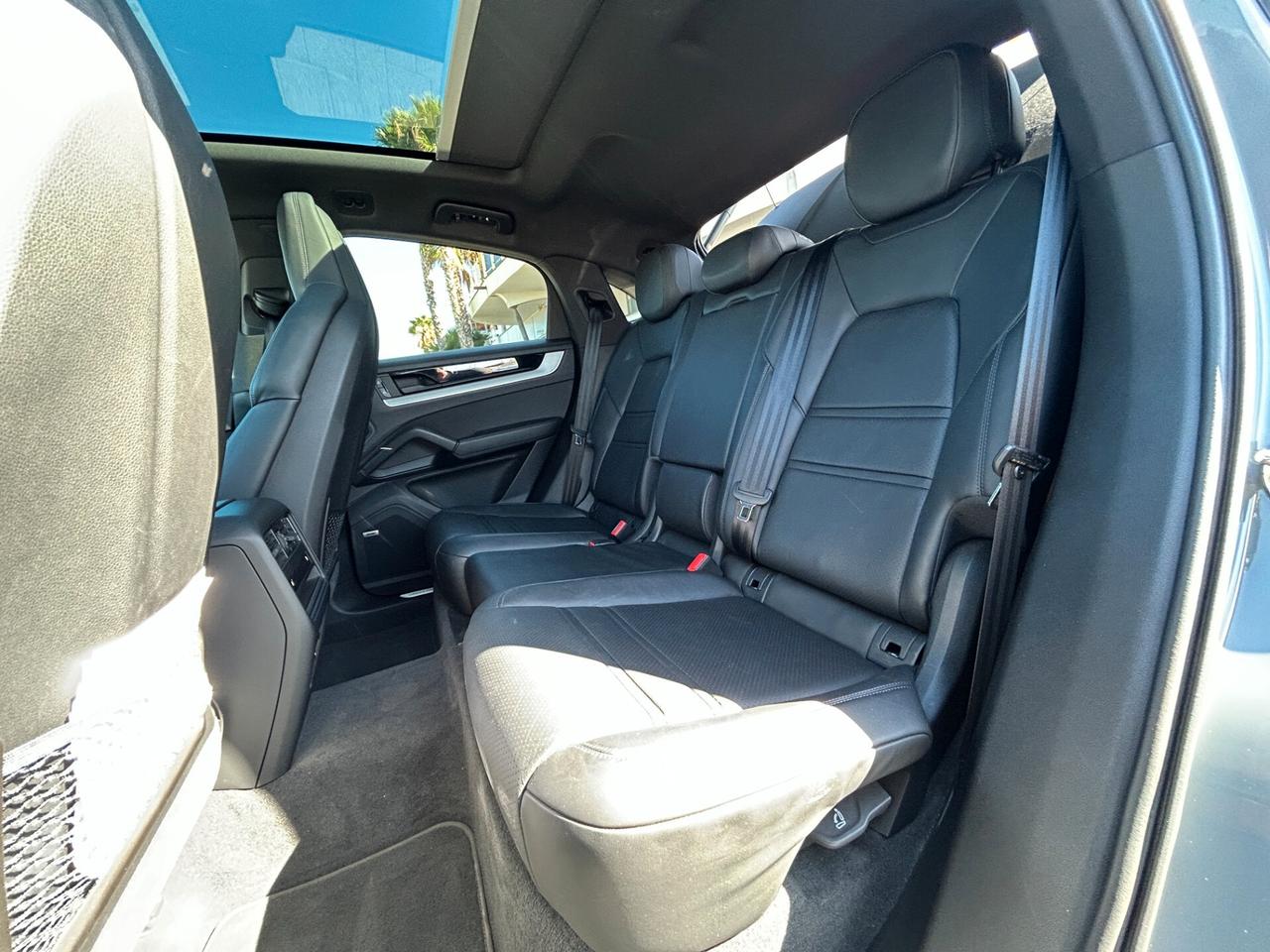 Porsche Cayenne Coupe 3.0 e-hybrid tiptronic