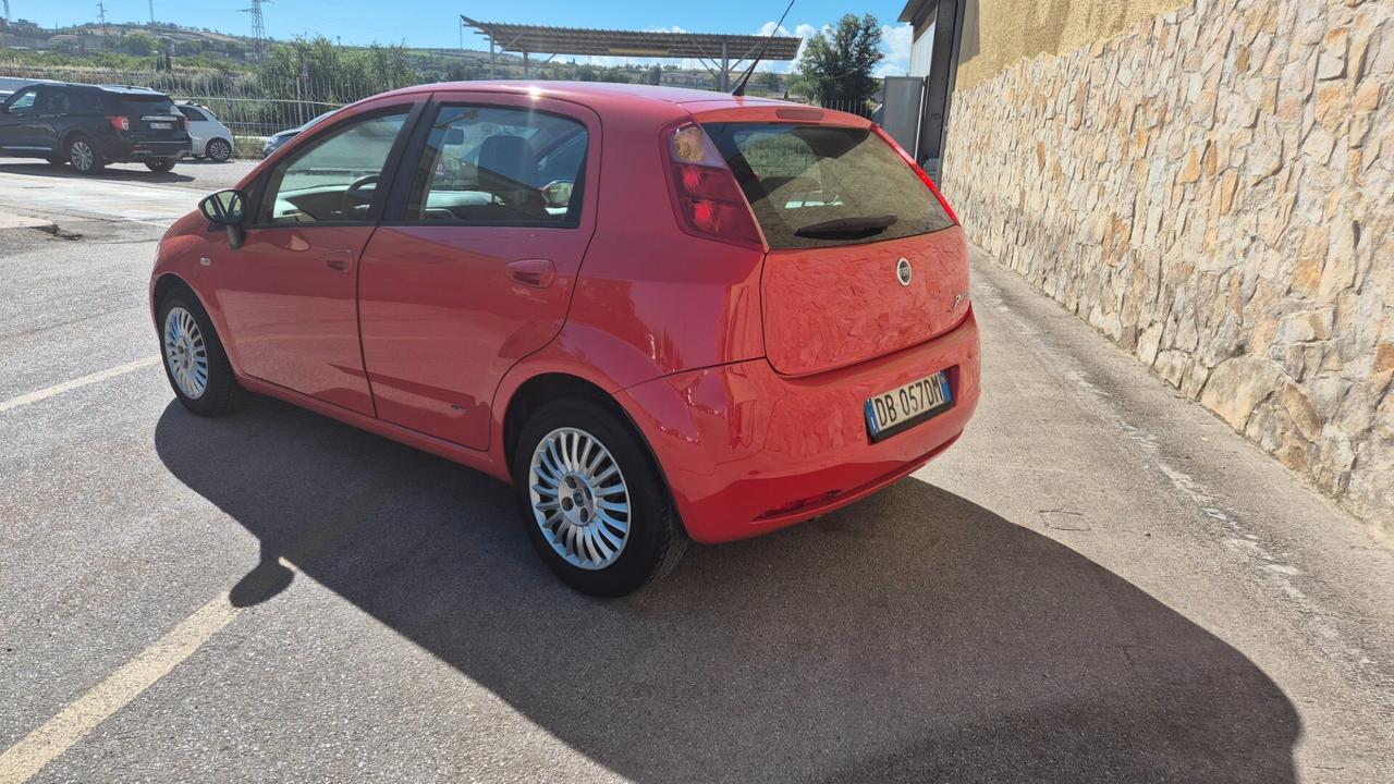 fiat grande punto 1.2 benzina 65cv neopatentati