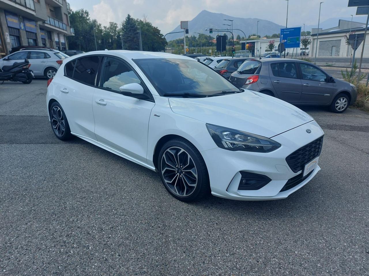 Ford Focus ST LINE