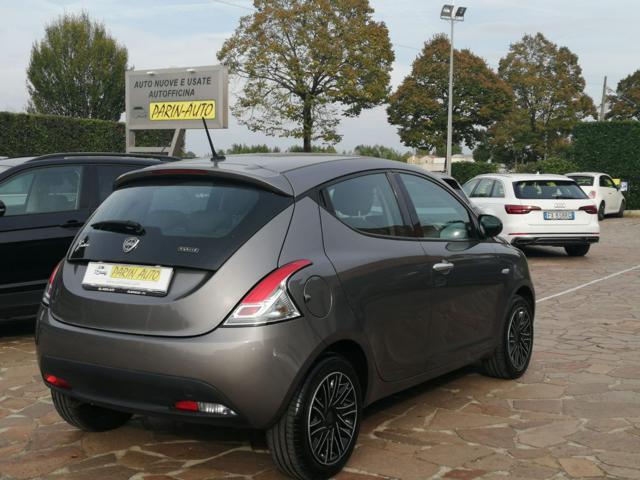LANCIA Ypsilon 1.0 FireFly 5 porte S&S Hybrid Silver Plus