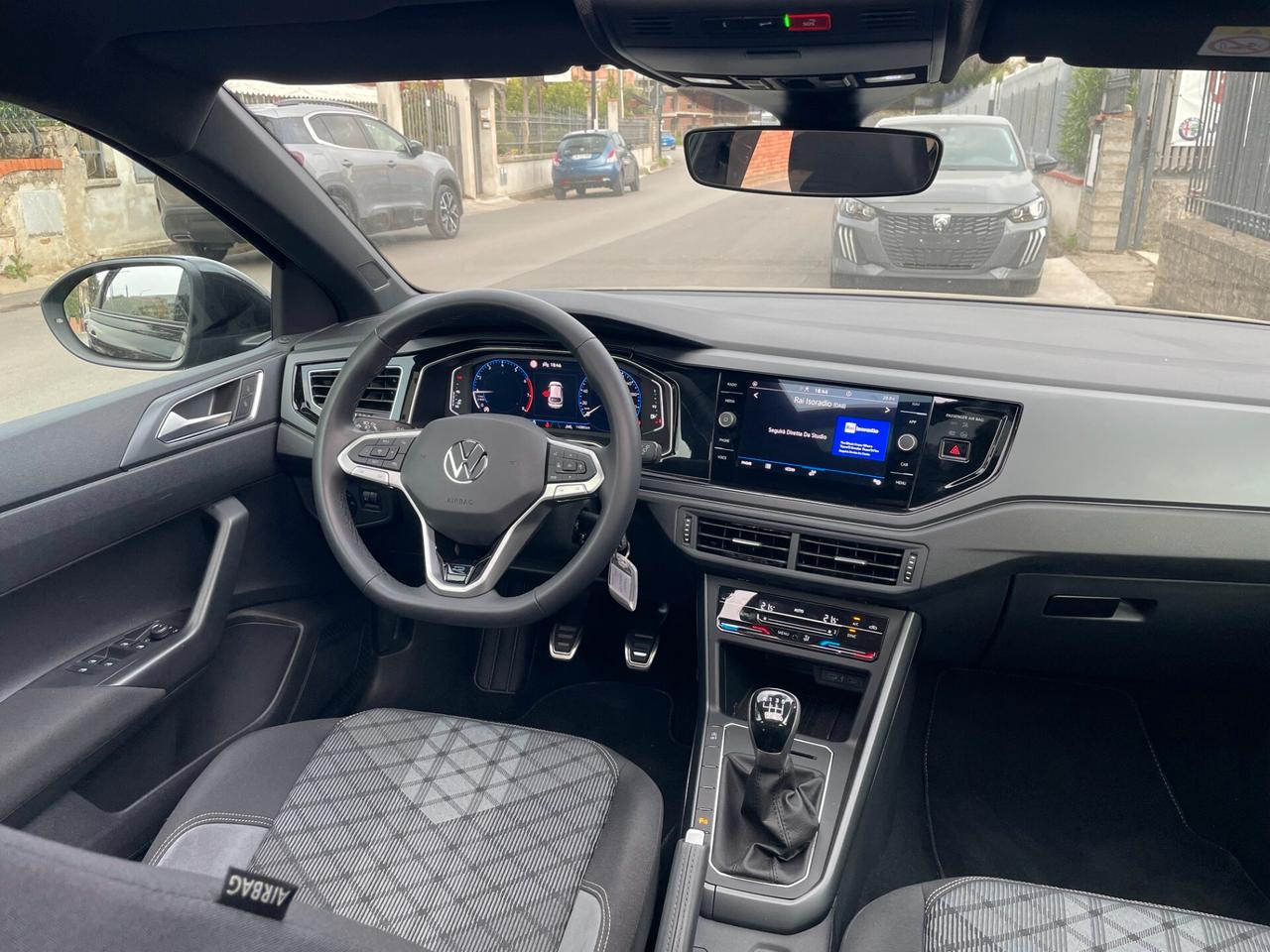 VOLKSWAGEN Taigo 1.0 TSI 115CV R-LINE