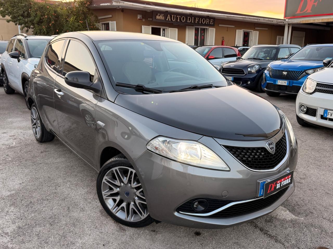 Lancia Ypsilon 1.3 MJT 95Cv PLATINUM IPER FULL