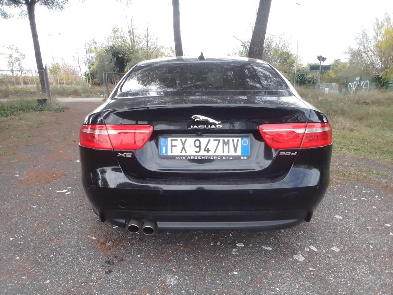 Jaguar XE 2.0 D 180 CV Pure