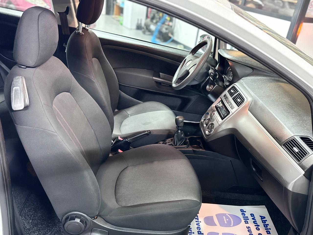 Fiat Grande Punto 1.4 Benzina metano 77cv - 2013