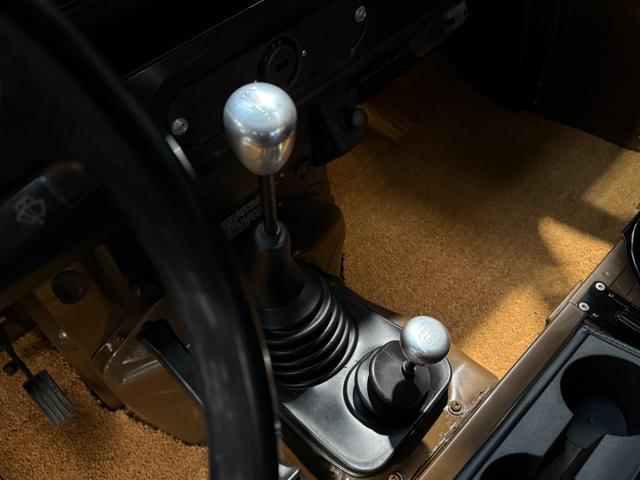 LAND ROVER Defender 90 diesel Soft-top