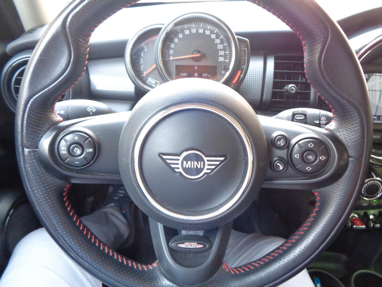 Mini Mini 1.5 Cooper D Business 5 porte AUTOMATICA