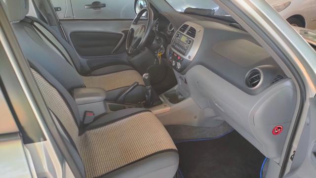 TOYOTA RAV 4 RAV4 2.0 16V cat 5 porte Sol 126000KM