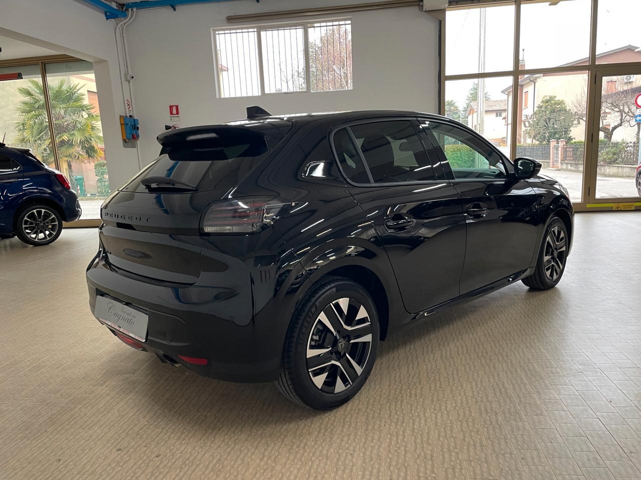 Peugeot 208 100cv 5 p. Allure 2025 Km13000 neopatentati