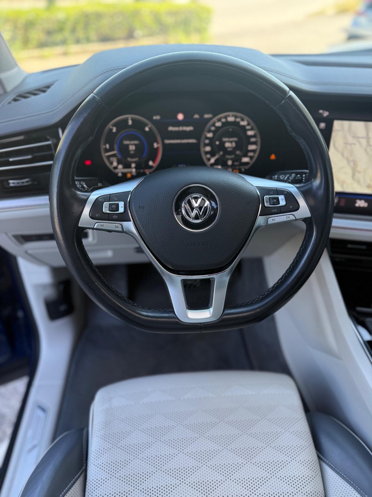 Volkswagen Touareg 3.0 TDI STRAFULL !!! IMMACOLATA !