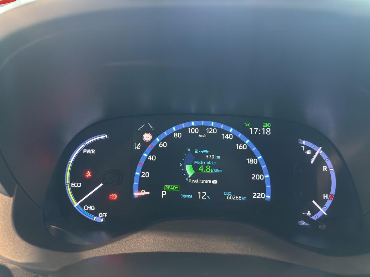 Toyota Yaris Cross 1.5h Adventure awd-i 116cv e-c