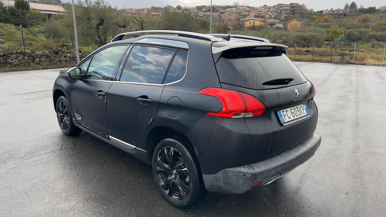 Peugeot 2008 1.2 Turbo benzina CV 130 Black Matt