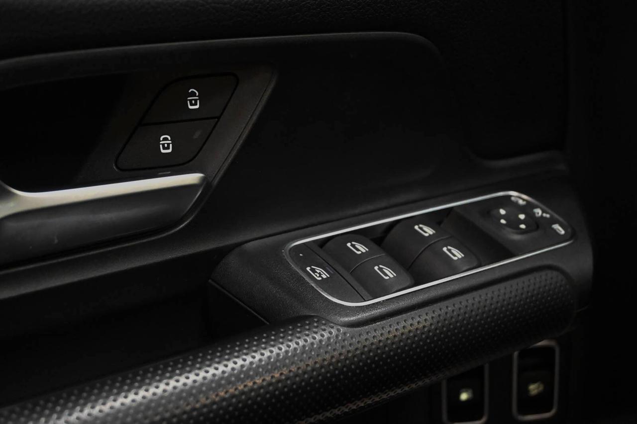 MERCEDES GLA (H247) GLA 250 e EQ-Power...