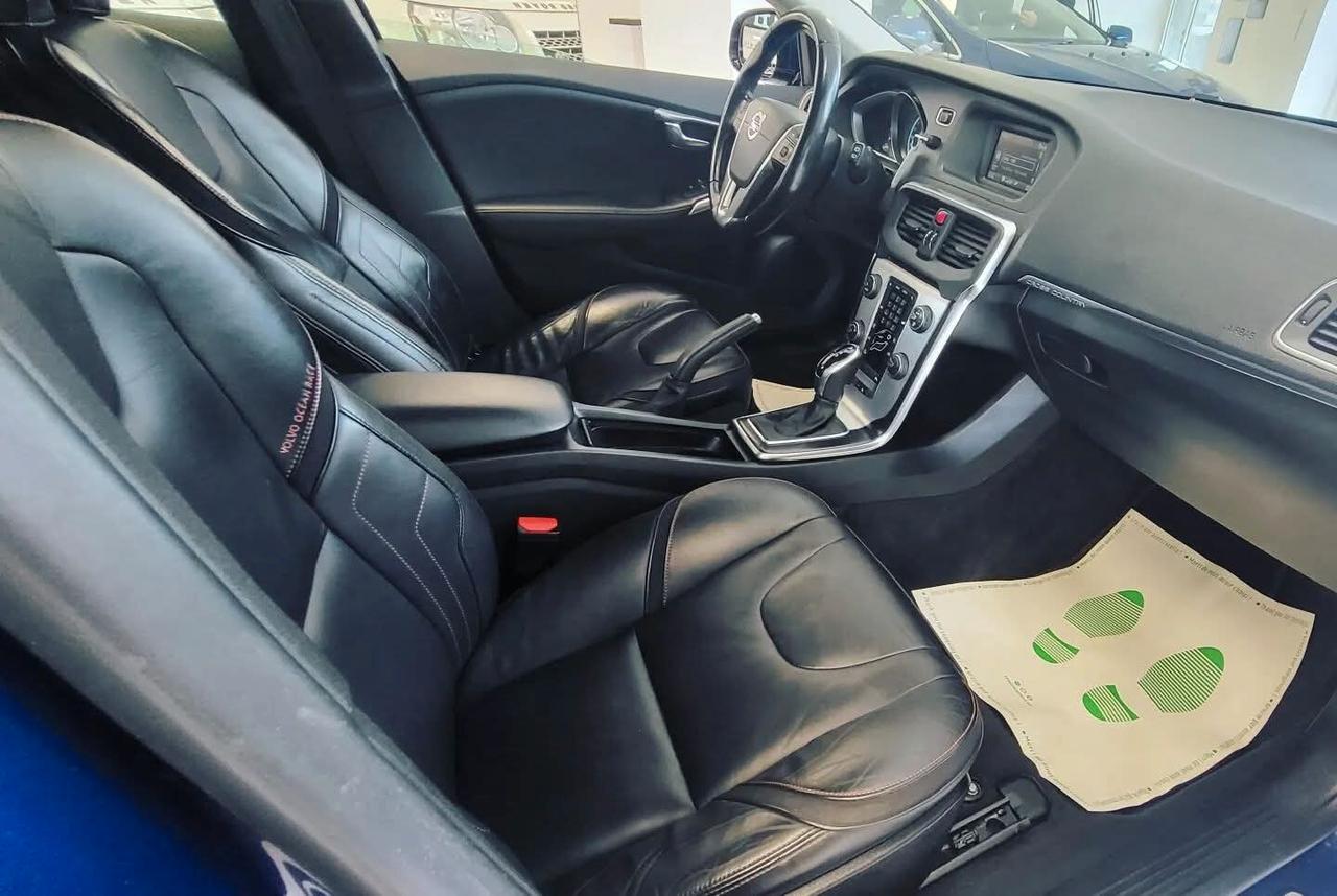 Volvo V40 Cross Country D3 Momentum AUTOMATICO