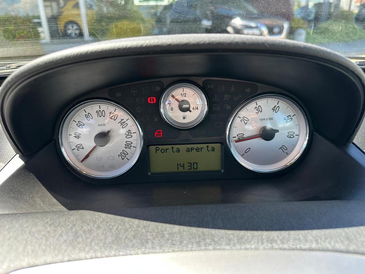 Lancia Ypsilon 1.2 8v Argento 69cv