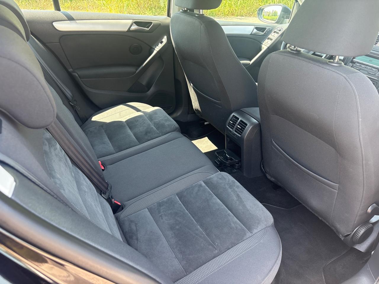 Volkswagen Golf 1.6 TDI105CV*AUTOM*XENO*HIGHLINE