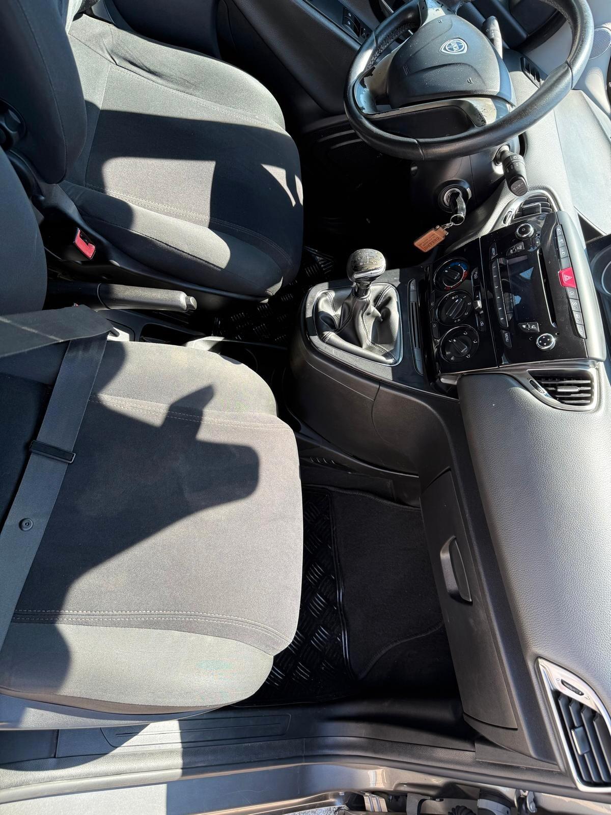 Lancia Ypsilon 1.3 MJT 16V 95 CV 5 porte S&S Platinum