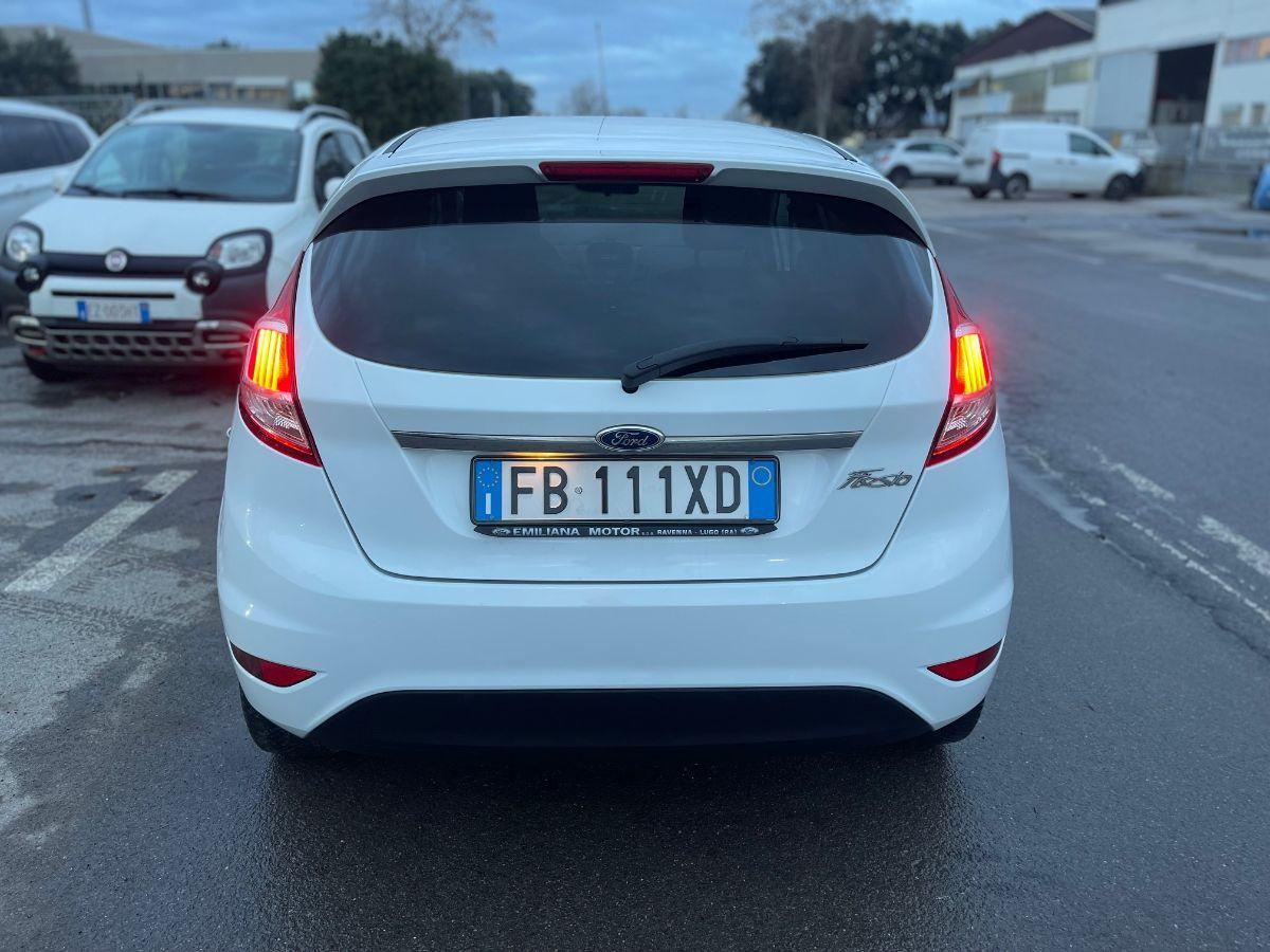 FORD - Fiesta - 1.4 5p. Bz. GPL Black & White Edition