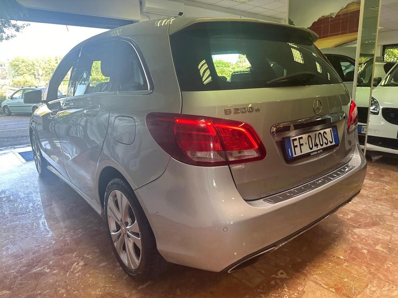 MERCEDES BENZ B 200 d AUTOMATICA SPORT NAVI TELECAMERA TUTTI I TAGLIANDI MB UNIPRO