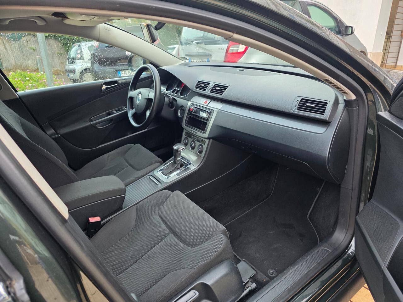 Volkswagen Passat 2.0 16V TDI Var. DSG Comfortline