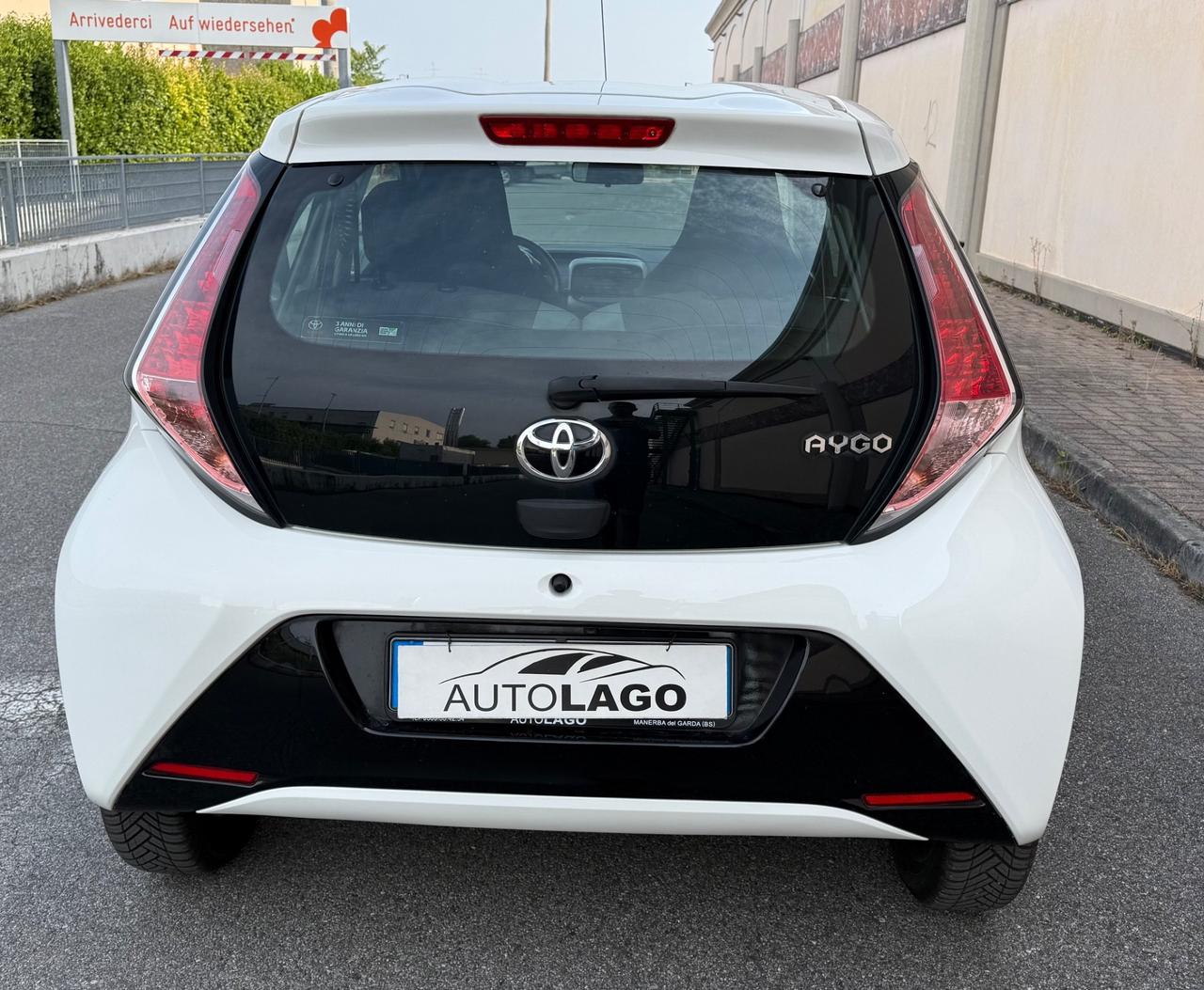 Toyota Aygo 1.0 VVT-i 69 CV 5 porte x-play