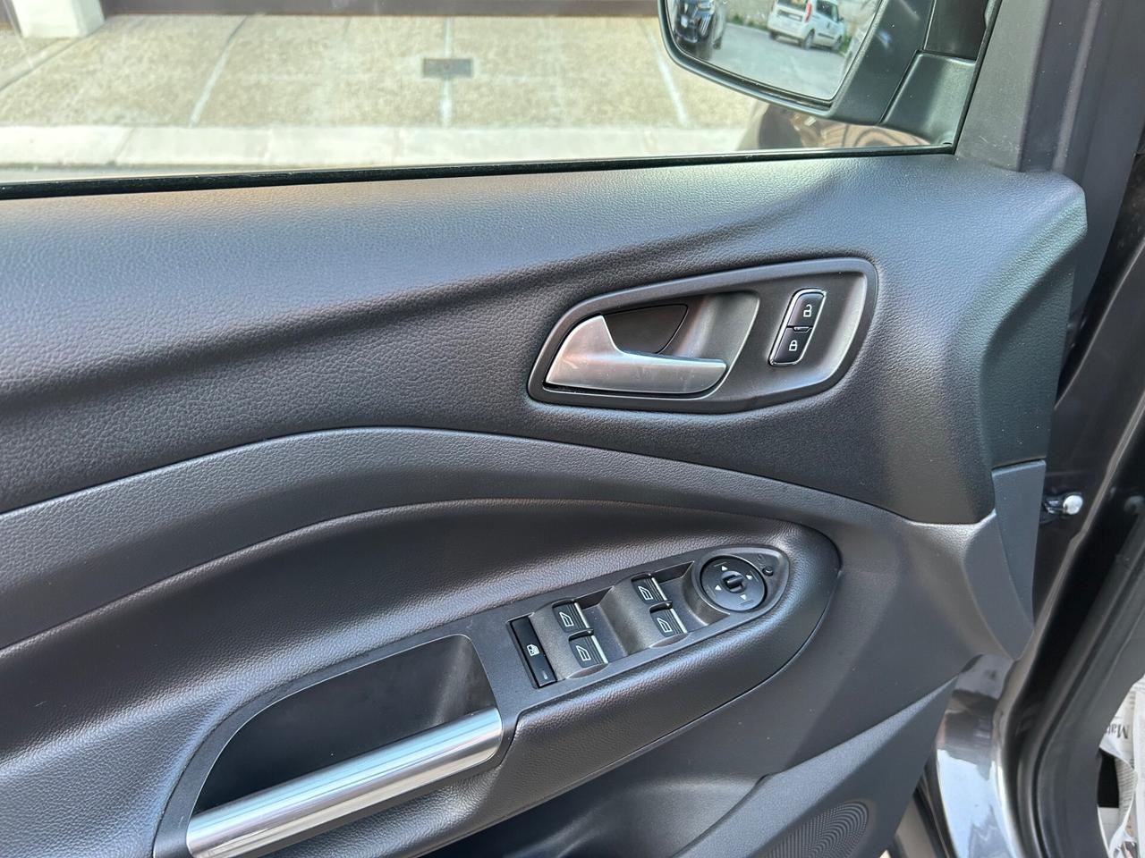 Ford Kuga 2.0 TDCI 120 CV S&S 2WD Titanium