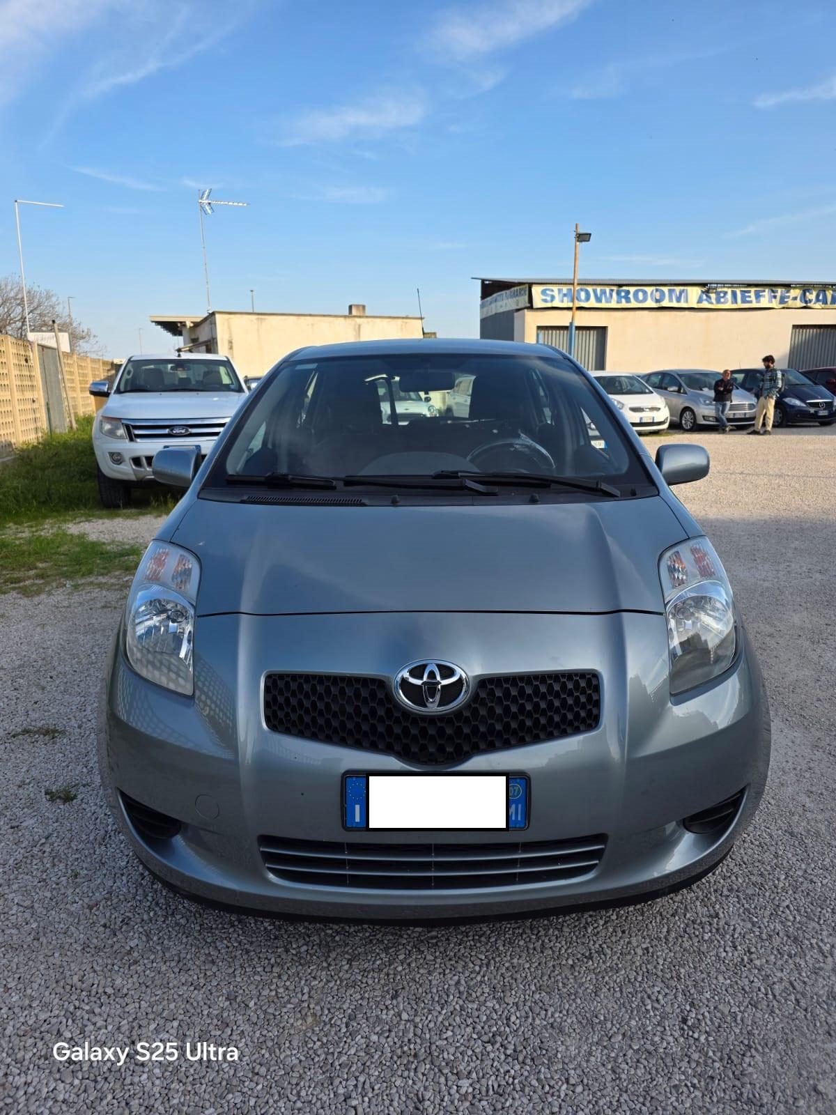 Toyota Yaris 1.0 5 porte Sol