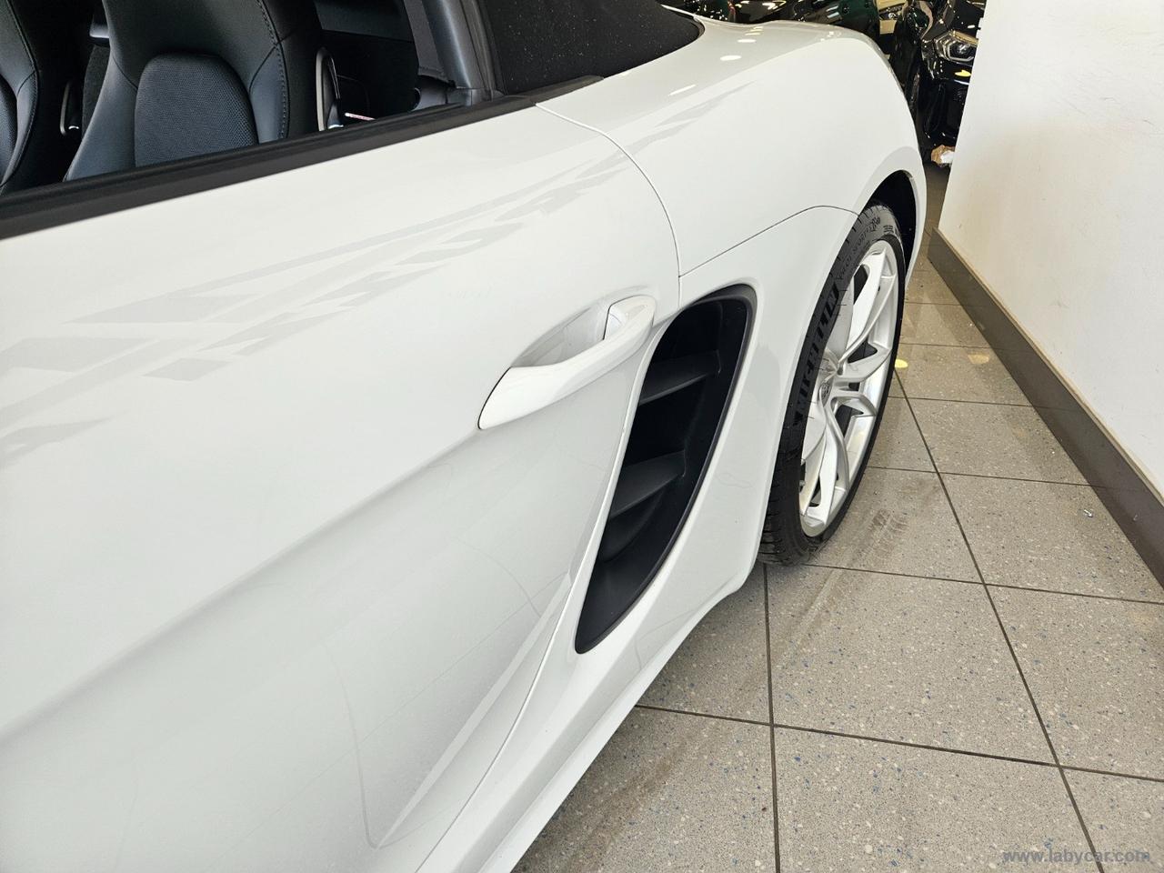 PORSCHE 718 Boxster