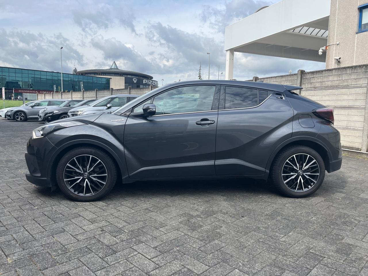 Toyota C-HR 1.8 Hybrid E-CVT Trend