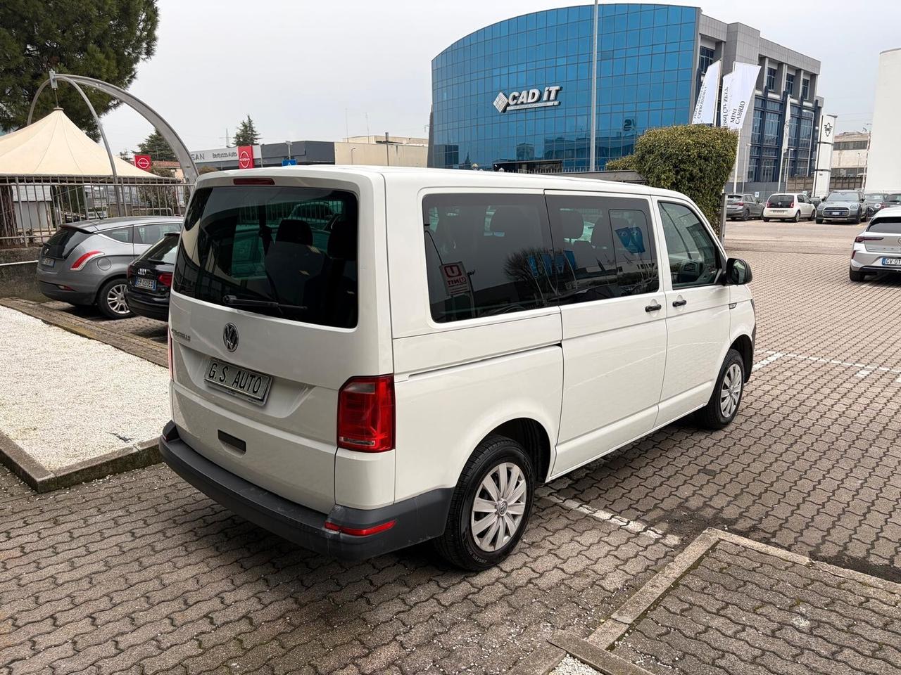 Volkswagen T6 Caravelle 2.0 TDI 102 cv 9 posti