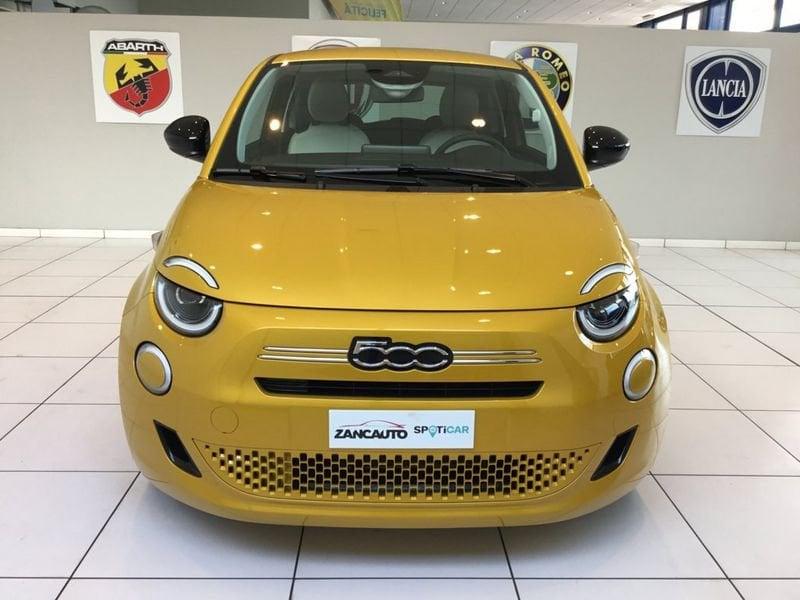 FIAT 500 Hybrid Hybrid Icon MY26 PACK STYLE