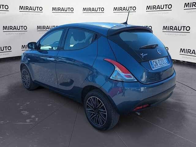 Lancia Ypsilon 1.0 FireFly 70cv Hybrid Silver Plus
