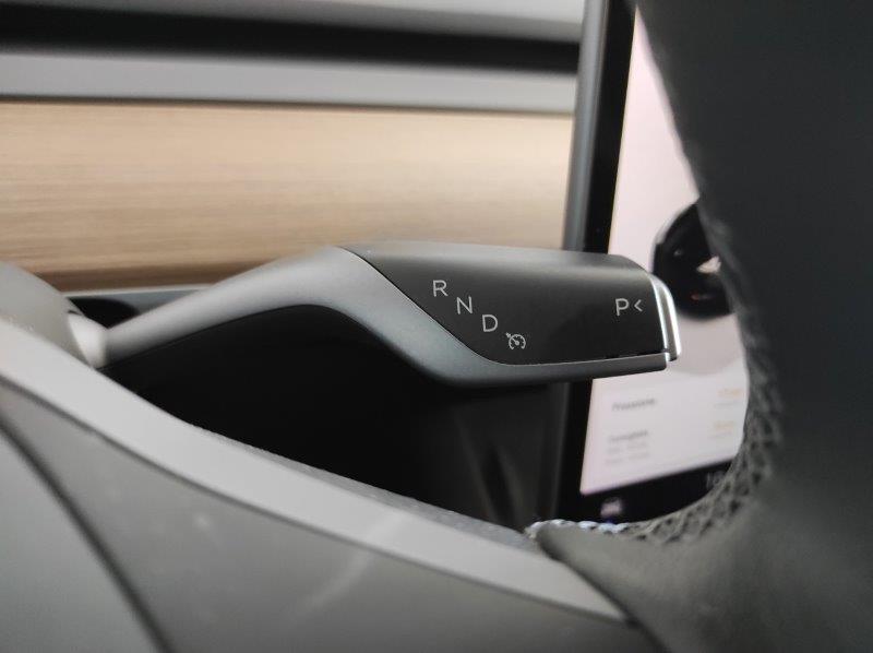 TESLA Model Y - Model Y AWD Performance