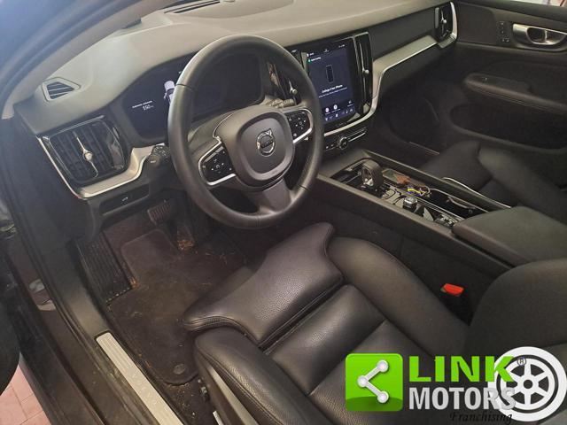 VOLVO V60 Cross Country 2.0 B4 D 211H 195 MHEV HYBRID PLUS AWD AUTOMATICA