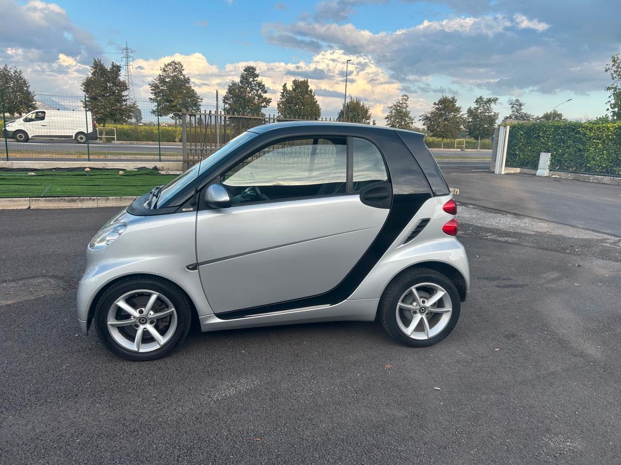 Smart fortwo 1.0 MHD pulse cambio F1 con palette al volante
