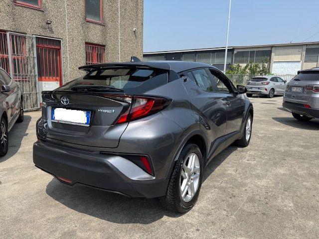TOYOTA C-HR 1.8 Hybrid E-CVT Business