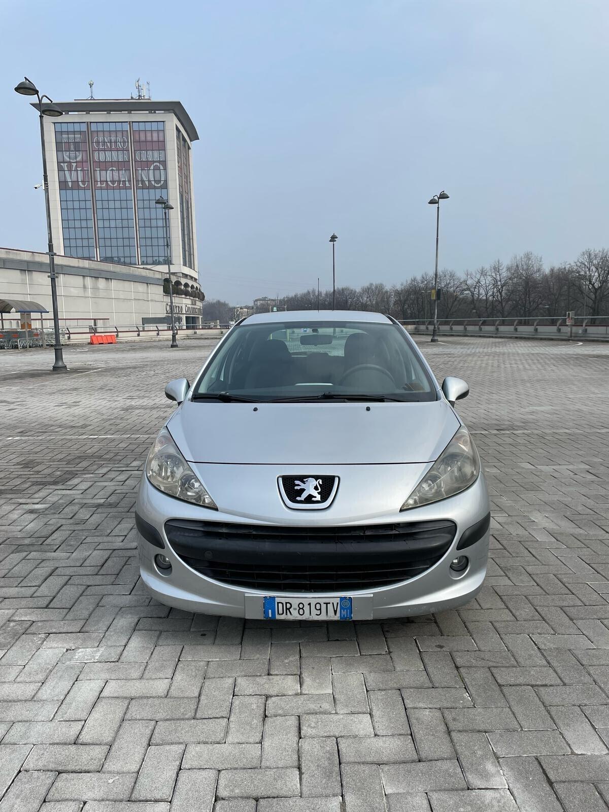 Peugeot 207 1.4 8V 75CV 5p. X Line 12 MESI GARANZIA
