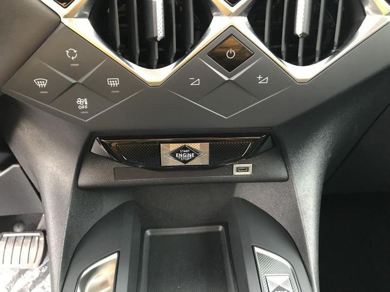 DS DS 3 PureTech 130 auto Antoine de Saint Exupery DS3 PARI AL NUOVO