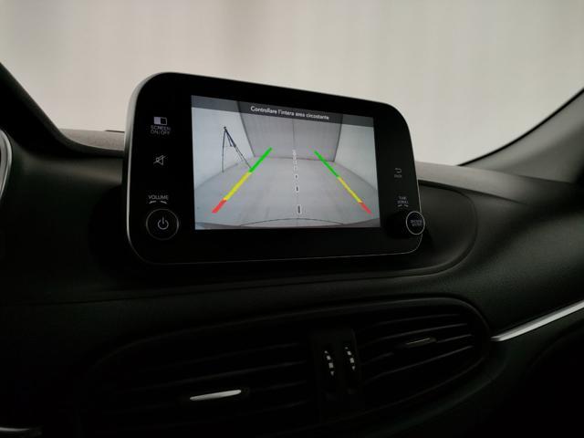 FIAT Tipo 1.4 5 porte Easy con CarPlay e Retrocamera