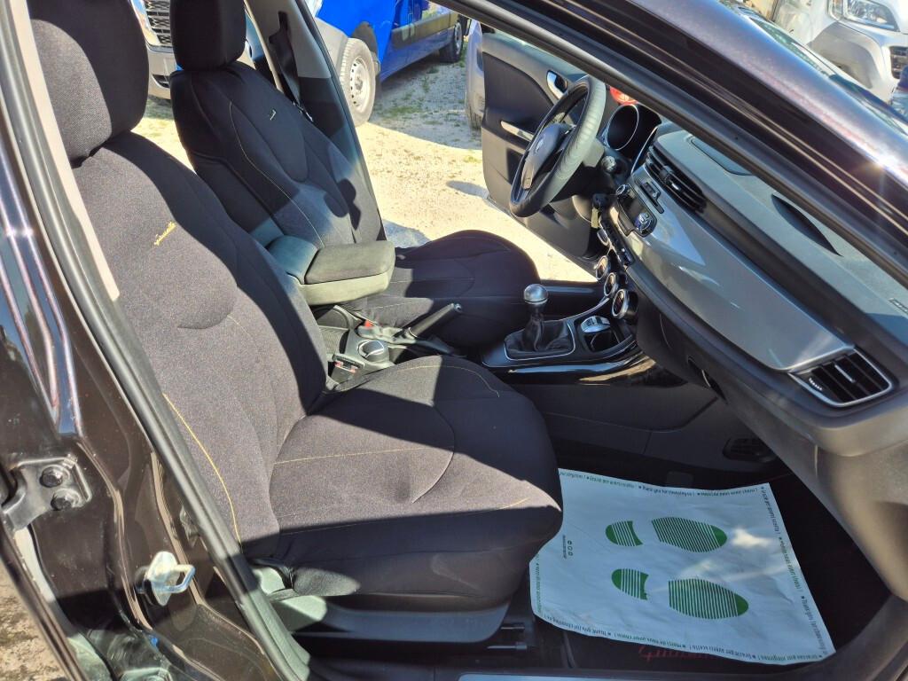 Alfa Romeo Giulietta 1.6 JTDm-2 105 CV Distinctive