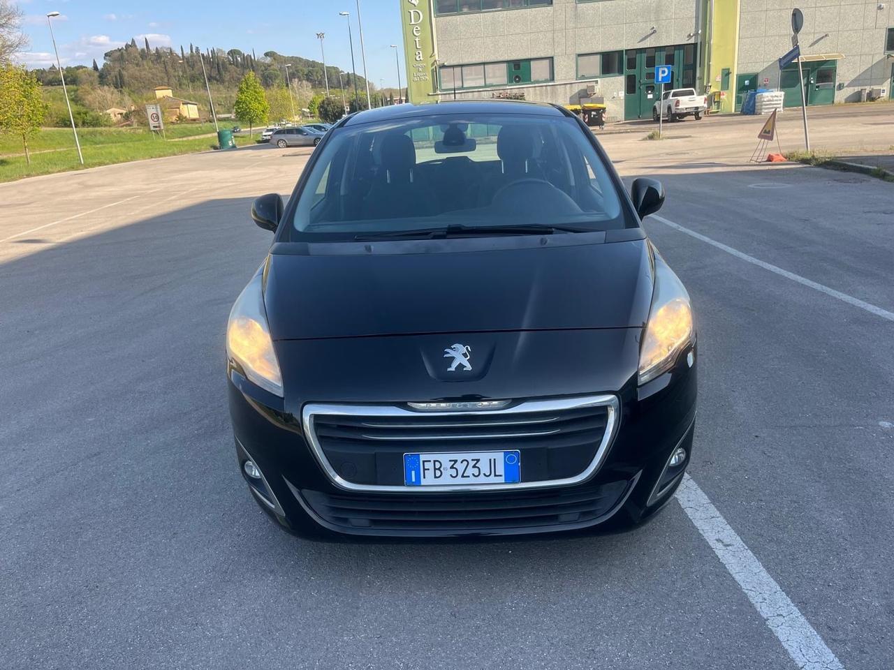 Peugeot 5008 1.6 HDi 115CV Business 7 POSTI