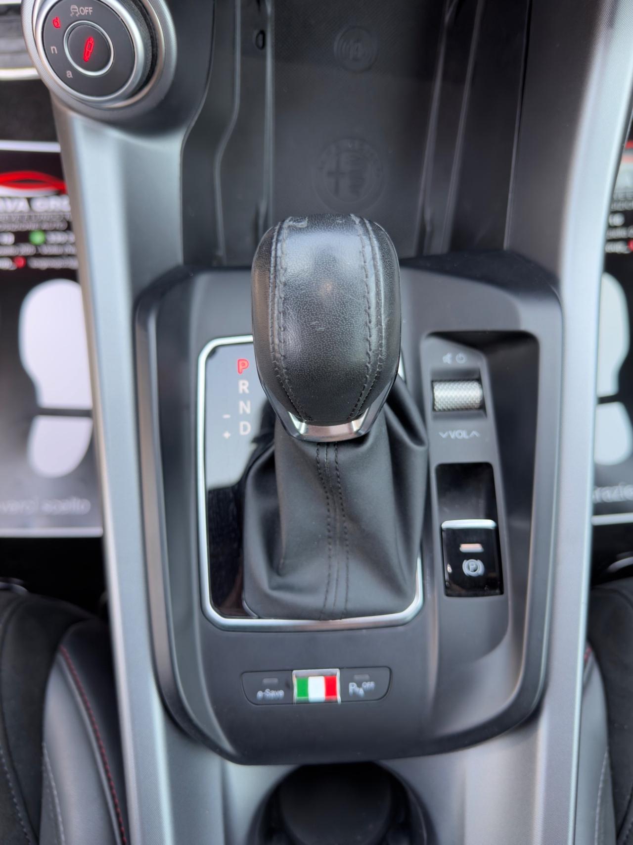 Alfa Romeo Tonale 1.3 280 CV PHEV AT6 Q4 Veloce