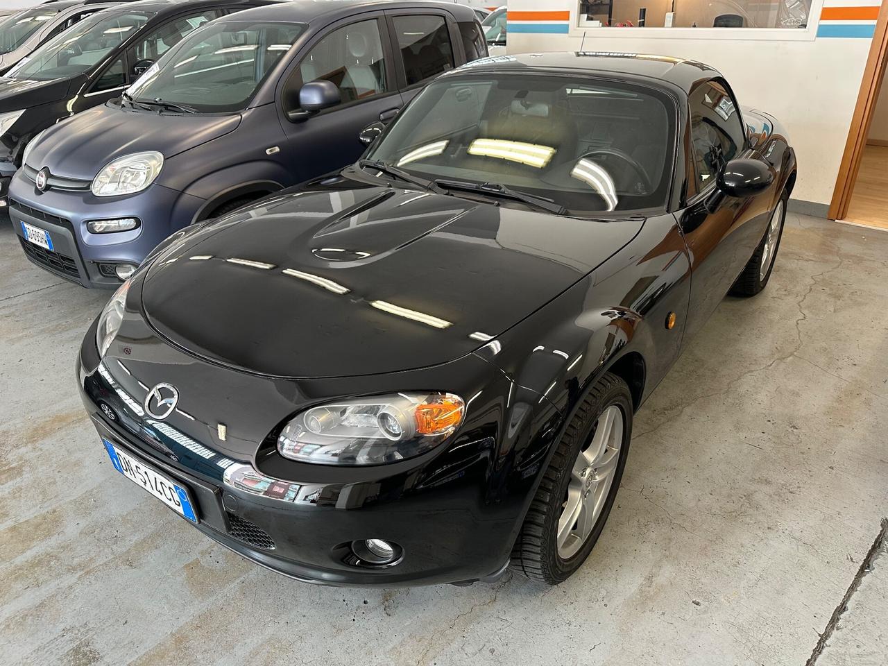 Mazda MX-5 Roadster Coupé 1.8L Wind