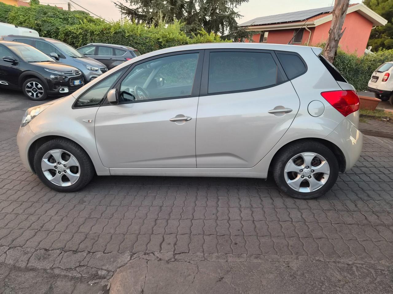 Kia Venga 1.4 CVVT Fullsky