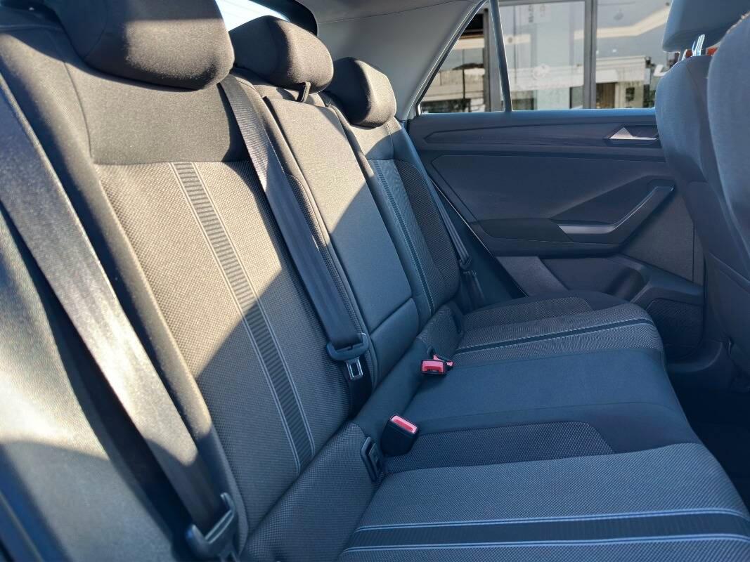 Volkswagen T-Roc 1.0 tsi Style 110cv CON CARPLAY