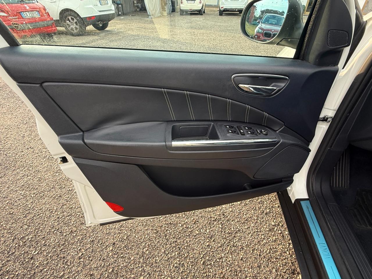 Lancia Delta 1.6 MJT DPF Argento