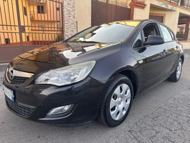 Opel Astra 1.4 benzina anno 2010