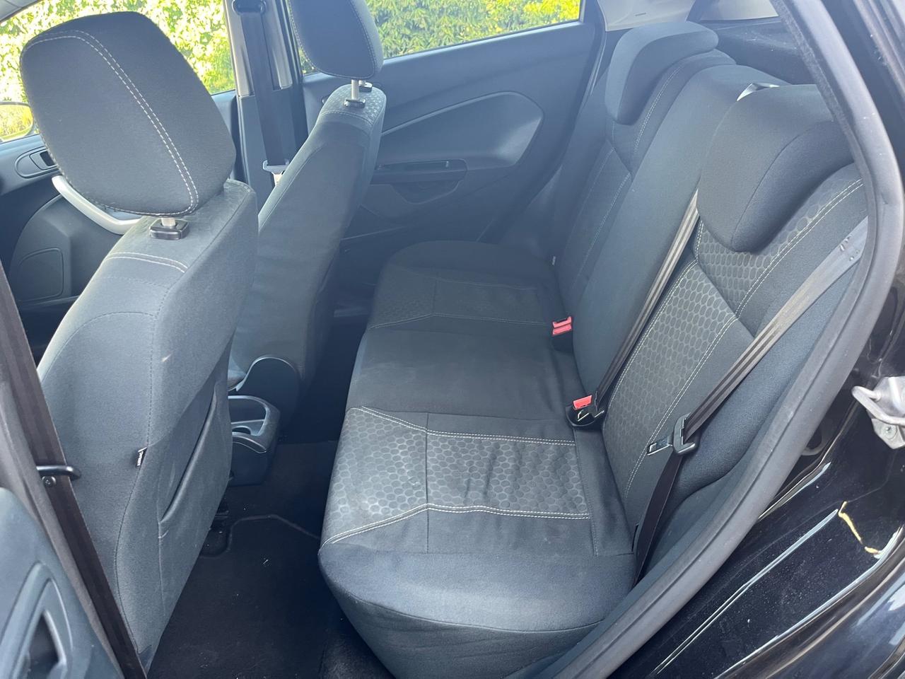 Ford Fiesta 1.2 BENZINA Titanium