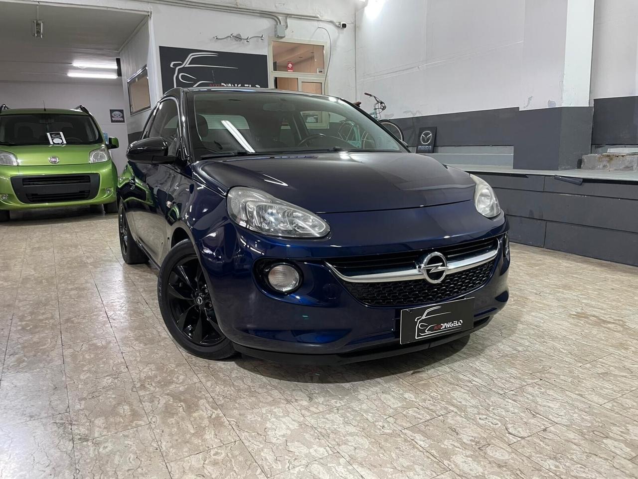 Opel Adam 1.2 70 CV White/Black Link GPL
