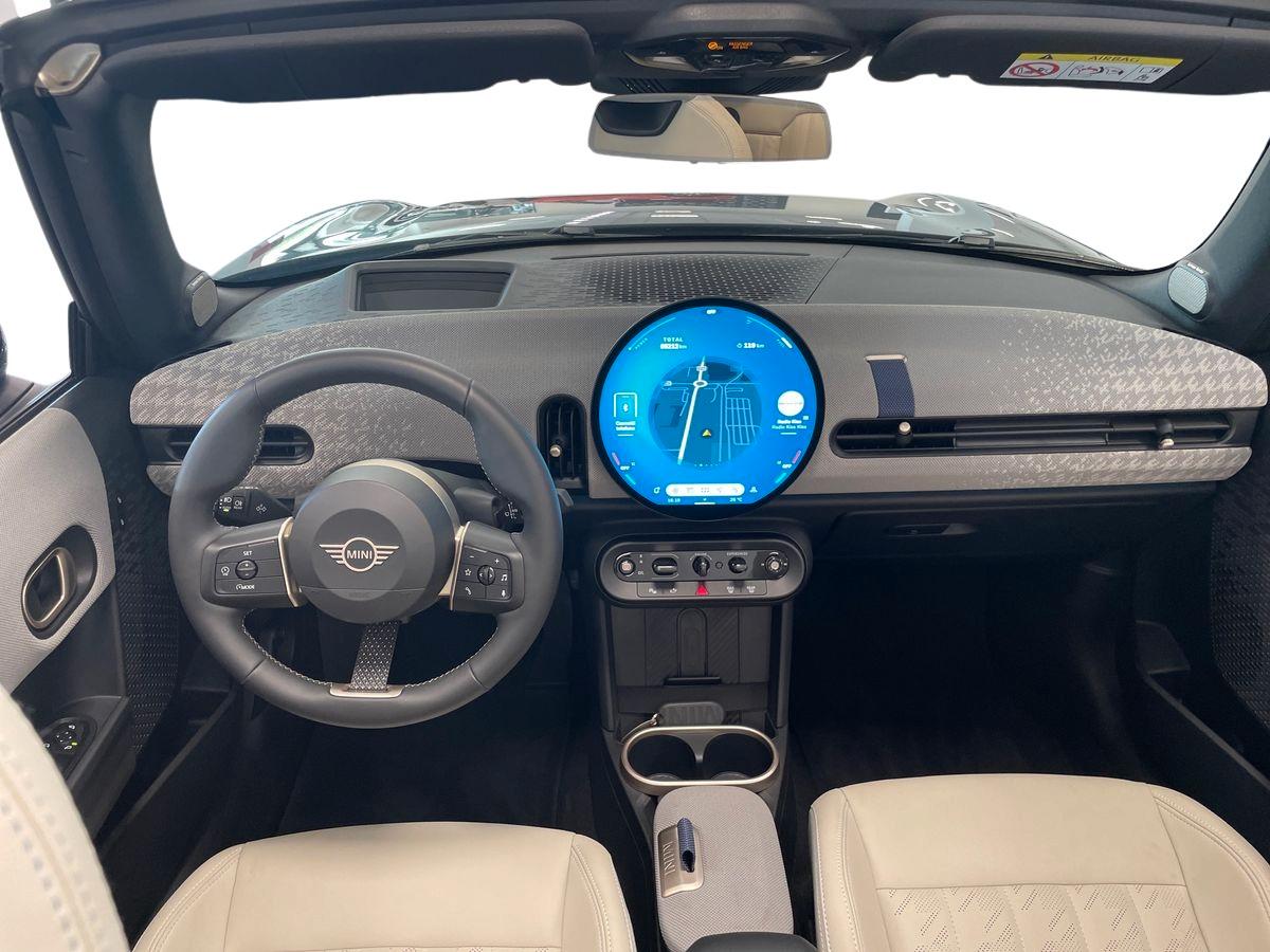 MINI Mini Cooper Cabrio F67 - Mini Cooper Cabrio 2.0 S Favoured auto