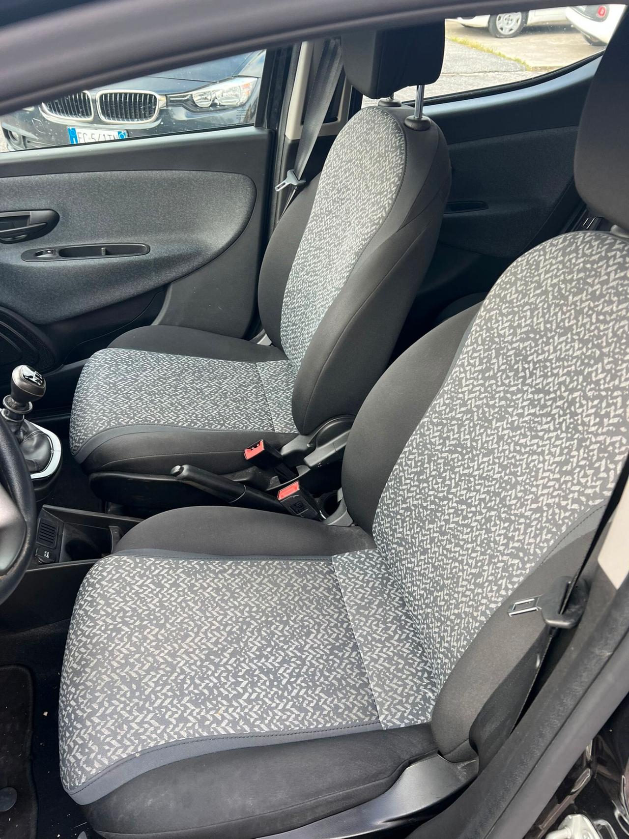 Lancia Ypsilon 1.0 FireFly 5 porte S&S Hybrid Ecochic